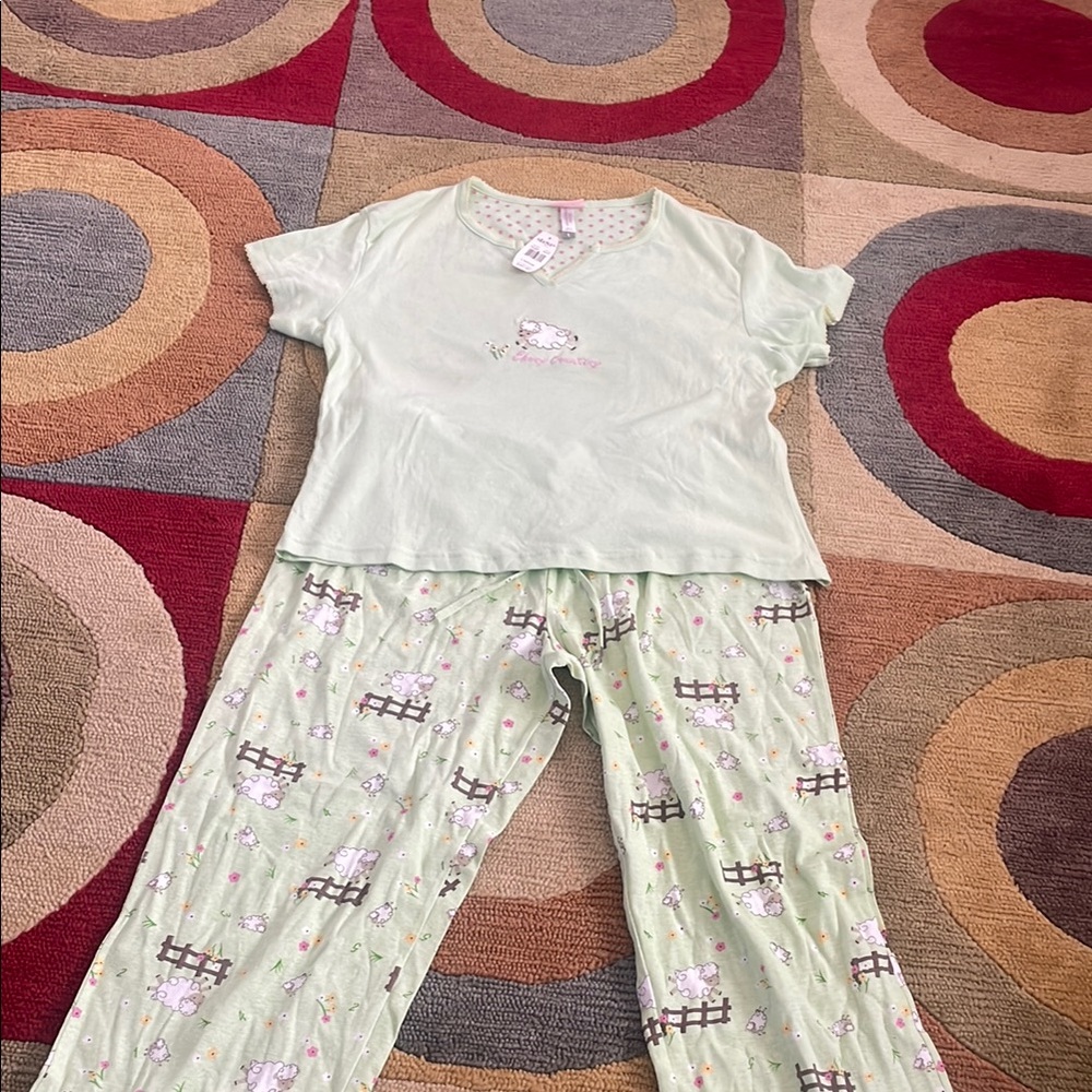 Women’s Light Green Sheep Print Pajama Set